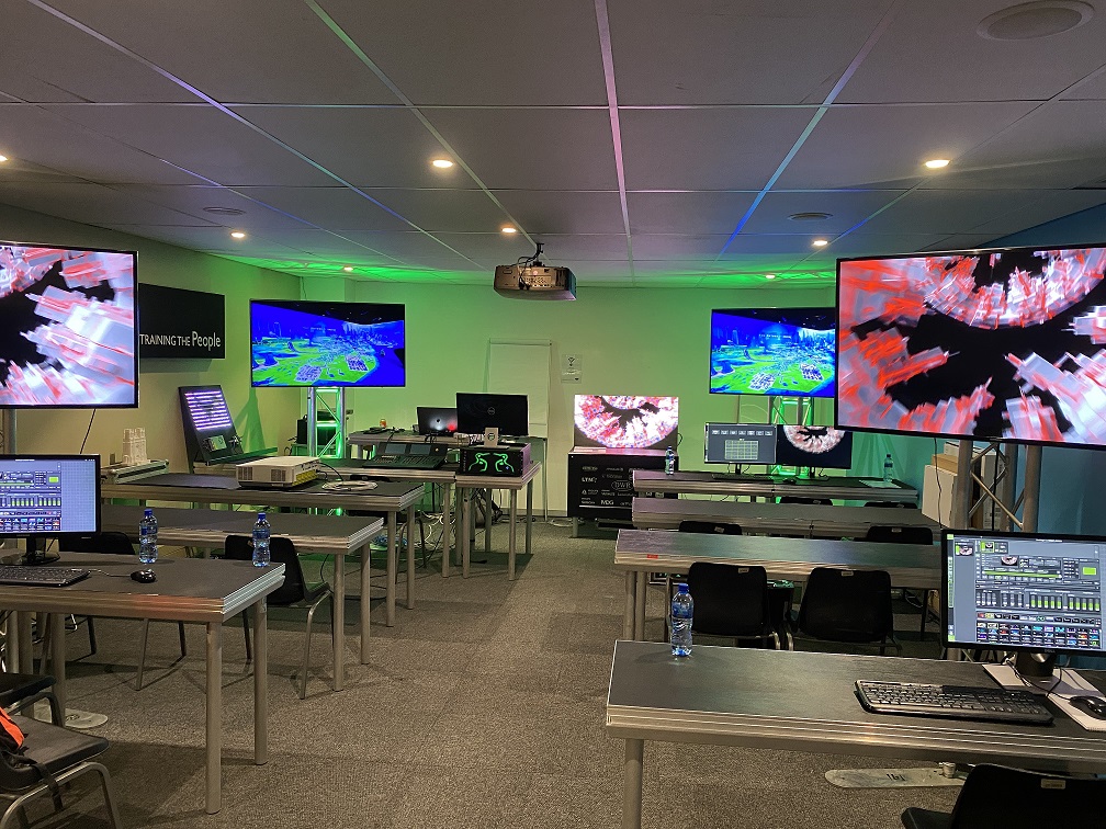 Green Hippo tweet media