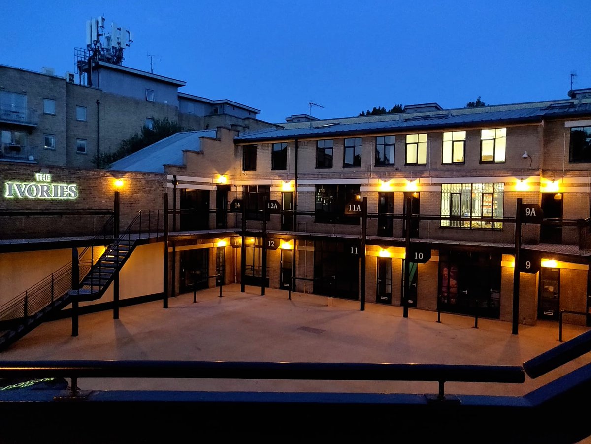 AllFlutesPlus's tweet image. Evening view of the Ivories courtyard from our new shop position in the complex. We can't wait to show you what the new arrangement looks like from the inside!
#allflutesplus #fluteshop #instrumentshop #musicshop #musicstore #theivories #courtyard #nighttime #evening #lights