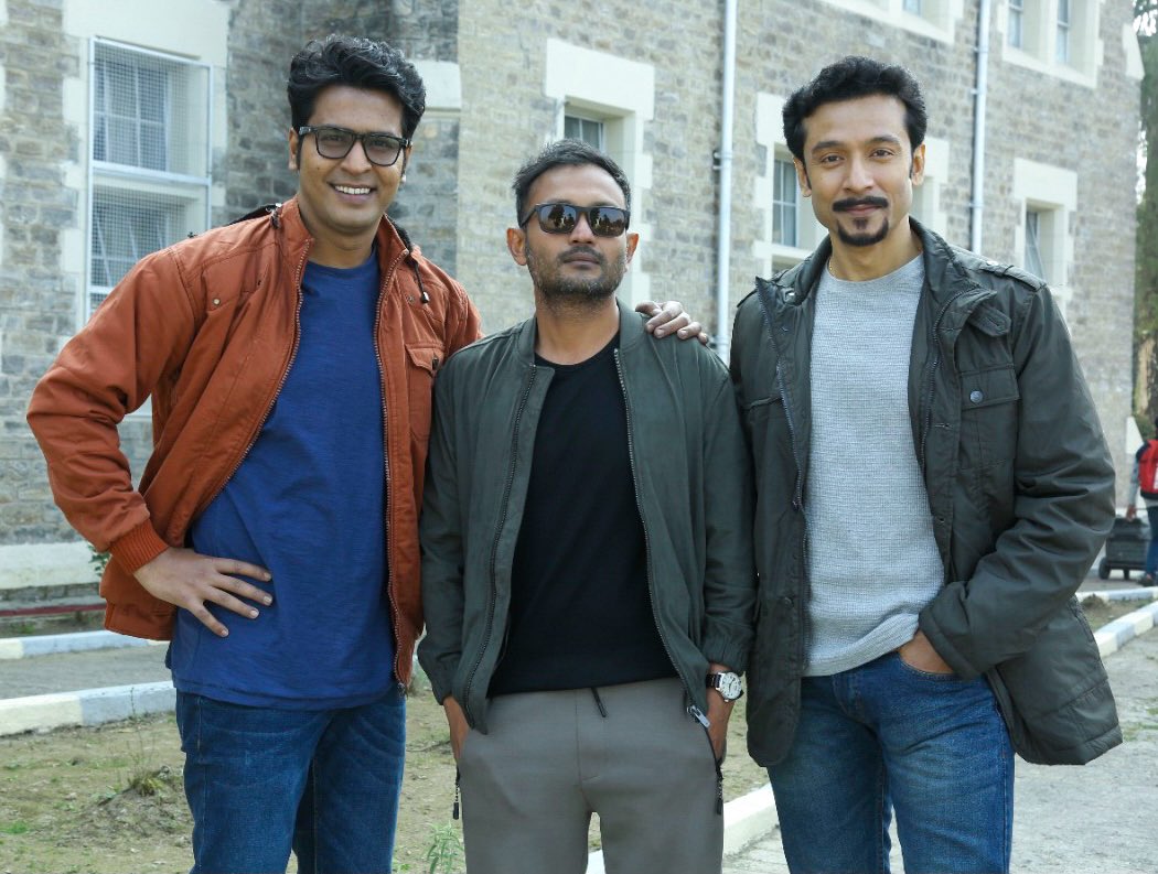 BirsaDasgupta's tweet image. উফ্ এত লম্বা দুই হিরো 😅
'মুখোশ' সগৌরবে তৃতীয় সপ্তাহে.. 
#Mukhosh #3rdweek