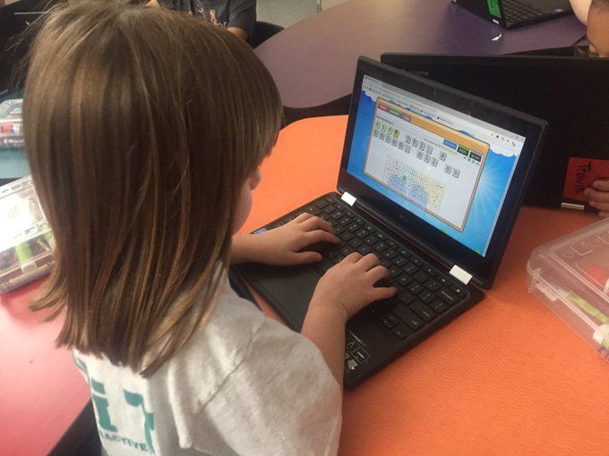 TechNType's tweet photo. #TBT RT@shannon_reitz Apr 26, 2017 Kinder working on keyboarding skills with 
@typingagent_com @MViTElementary  #simischools #TechNType #learning #edchat #Teachers  #RevItUpK12 https://t.co/almmA2Hnik
