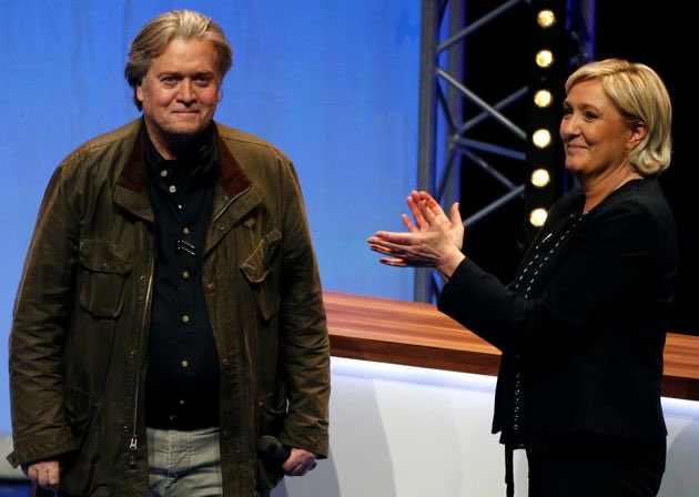 <a href="/MLP_officiel/">Marine Le Pen</a> En terme d'indecence, je ne sais pas qui est pire...