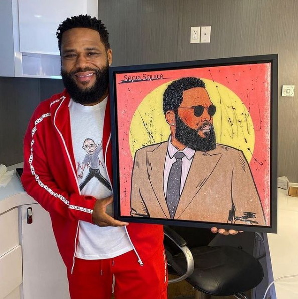 ParasucoJeans's tweet photo. Black-Ish star @anthonyanderson spotted wearing his Parasuco tracksuit! https://t.co/2nUfOdlXiQ