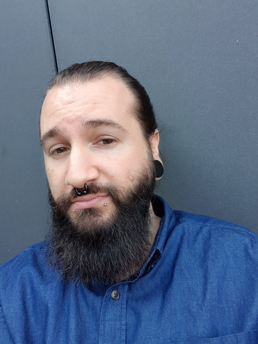 PIRITE_'s tweet photo. From having daddy issues to being the #Daddy with many unresolved #issues
.
.
#beardsofinstagram #gayuk #gayitaly #beardedpiercedgay #icantbelieveiamalmost30 #chillin #beardgang #longhairedmen #piercedface #piercings #alternativemen https://t.co/LG3mCbSyF4