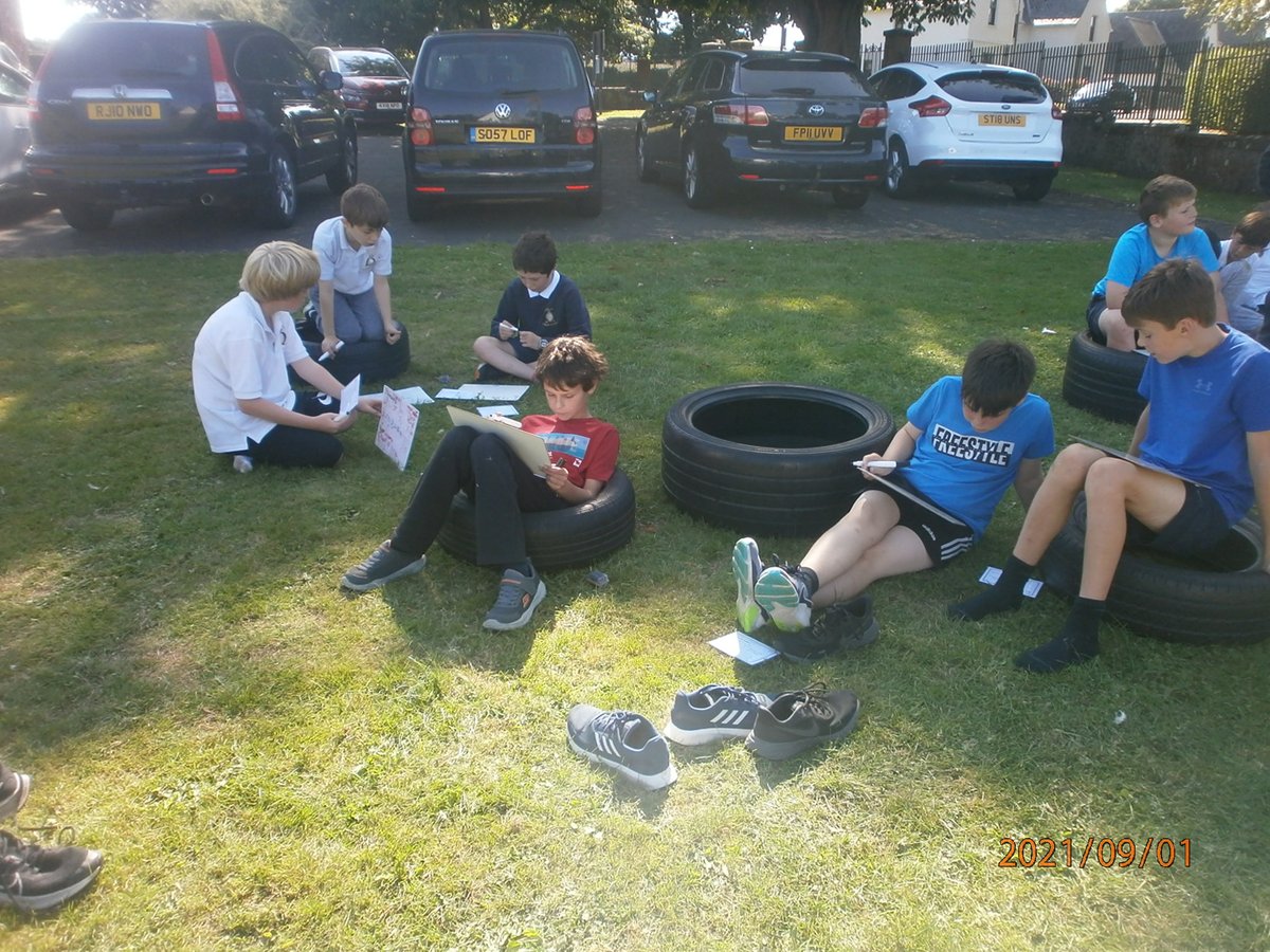 aberladyschool's tweet photo. Whilst learning about the Highland Clearances, P6/7 were suddenly evicted from their classroom yesterday and had to continue their learning outside! We were extremely relieved that the sun was shining!  #aps67 https://t.co/tdR1VFF4yh