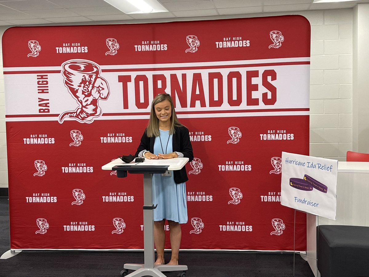 BDS_Supt's tweet photo. So proud of our Bay High SGA students for another amazing district-wide fundraiser for hurricane relief. @MercyChefs … we’ve got your back and we are grateful for everything you’ve done for our community and for your help for Louisiana. @BayDistSchools @PublicSchoolSup https://t.co/5mbMYGJV5I