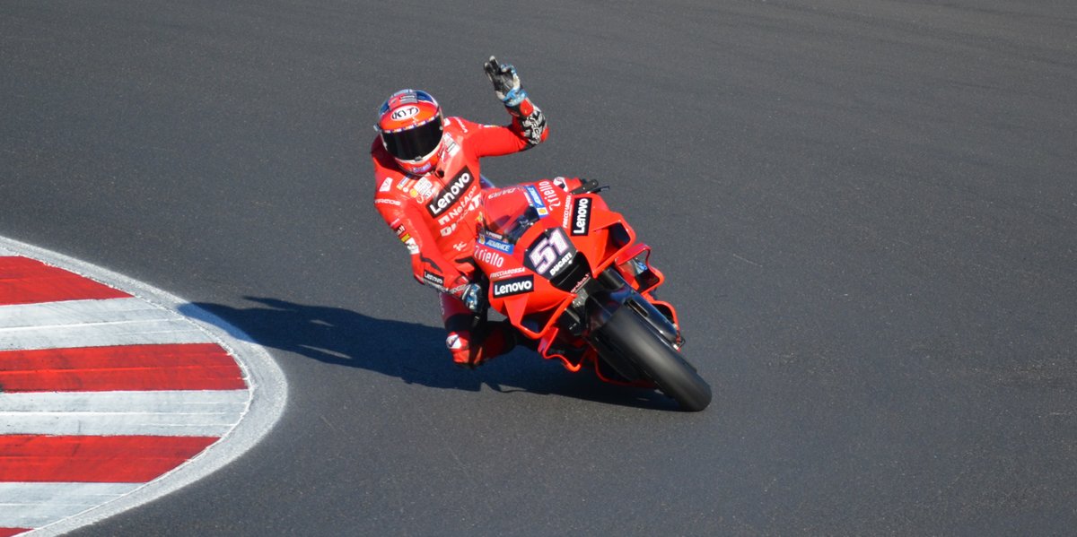 .<a href="/PirroRider/">Michele Pirro</a> si alterna tra <a href="/DucatiMotor/">Ducati</a> GP21 e GP22
Alcune novità visibili e chissà quante altre nascoste.
<a href="/MotoGP/">MotoGP™🏁</a> #MisanoTest Day 2