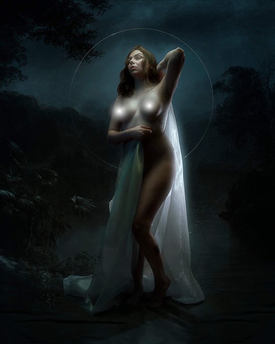 Moonlit Siren 😇 https://t.co/OuibjZZj8B