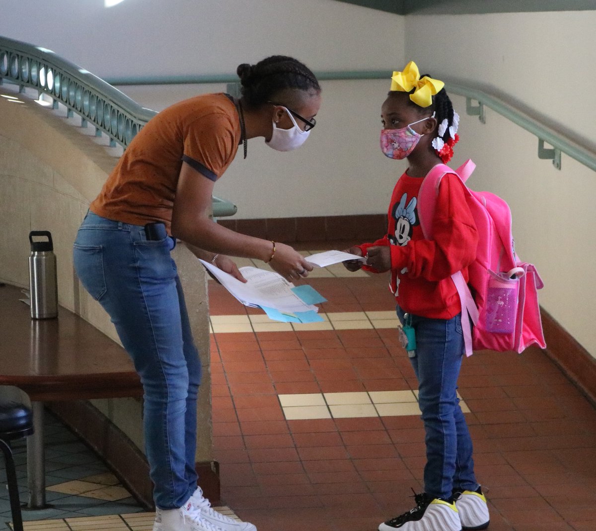 .@AlbanyASH was filled with first day fun on Thursday as faculty and staff welcomed back students in grades 1-2! More pics: facebook.com/albanyschools/…