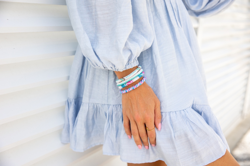 ChristineWozz's tweet photo. When I was shooting Camilla in this look I got so excited! With the blue matching tones of her dress the sky and Sashka Co bracelets. ⁠
⁠
I love when my shoots have a theme and look to them! ⁠
⁠ https://t.co/UVlnIykw9r