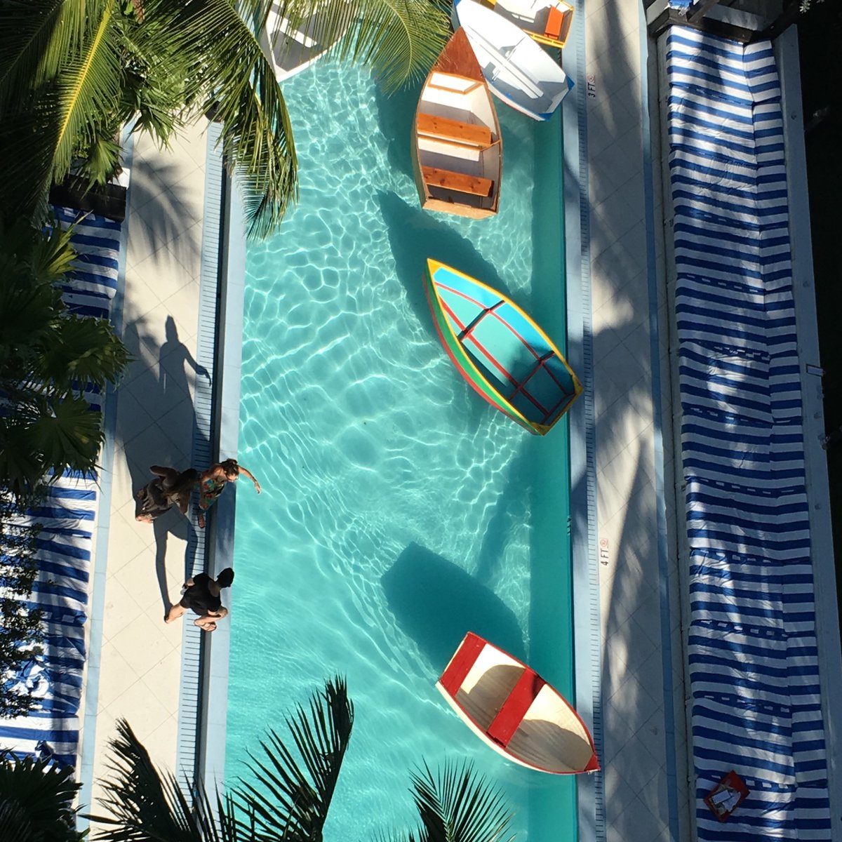 Throwback Miami Soho House Pool Party. . . . . #torontodesigner #interiordesignersofcanada #lovedesign #interiordesign #designanddecoration #stylish #inspired #homerenovationideas #canadiandesigner #designideas #dreamhomeideas #inspiration