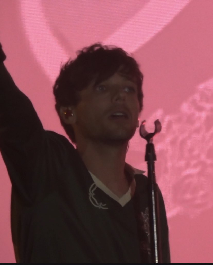 alwayslouisw's tweet photo. @965TDY I vote Louis Tomlinson (@Louis_Tomlinson) for #ArtistOfTheSummer @965TDY. https://t.co/XuuFQJfoGg