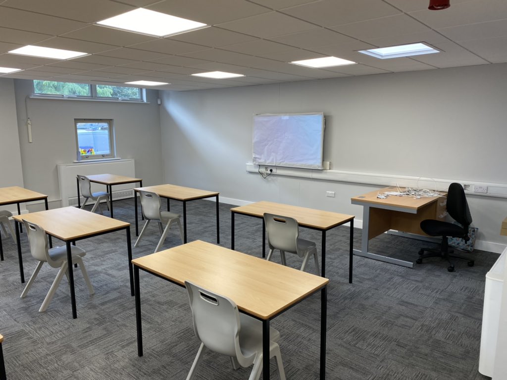 AstleyLand's tweet photo. Successful handover at Kingfisher School a day early, where two new classrooms have been created. Great #teamwork once again &amp; now the teachers move in!
#construction #architecture https://t.co/h2GR9xtQqp