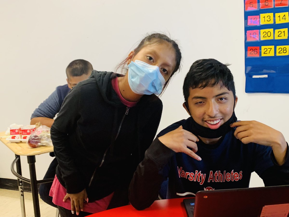 Diamond_Mad27's tweet image. Happiness all around PKHS this morning! LOVE our kids! Love our district! #peekskillstrong #buildingbridges @DrJFerris  @DRMMD2015 @PCSDSecEd @PeekskillCSD