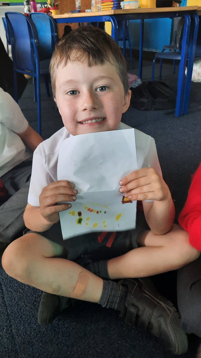 stfrancisp2's tweet photo. During our shared story we focused on the comprehension stratetgy, prediction. Biff and Chip found a treasure chest. We predicted what might be inside it! #readingskills #sharedstory Ask us what was inside! https://t.co/0LInO5E8sh