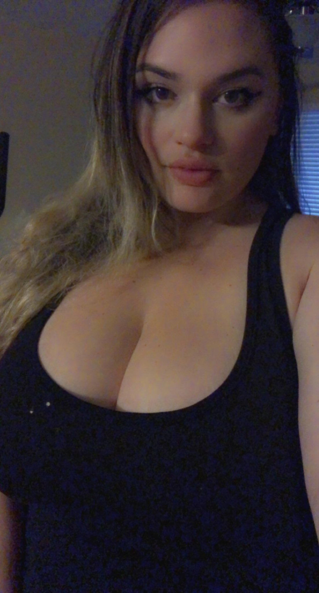 Tara natural huge boobs curvy on Twitter: "Best part of the day…taking