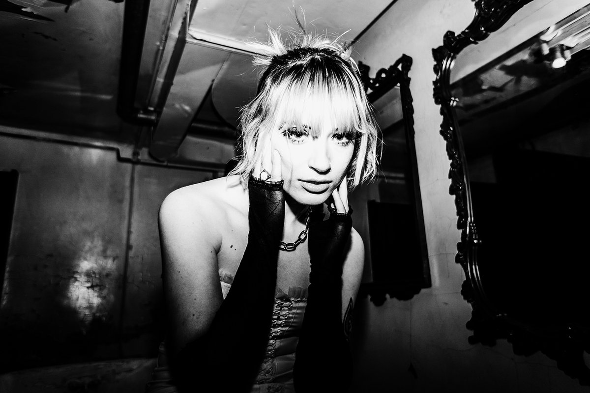 THE LINE of BEST FIT (@bestfitmusic) on Twitter photo Chloe Lilac (<a href="/chloelilac_/">CHLOE LILAC</a>) explores the disintegration of a close friendship on ā10 Thingsā
bestf.it/3mWAHAZ Chloe Lilac (<a href="/chloelilac_/">CHLOE LILAC</a>) explores the disintegration of a close friendship on ā10 Thingsā
bestf.it/3mWAHAZ