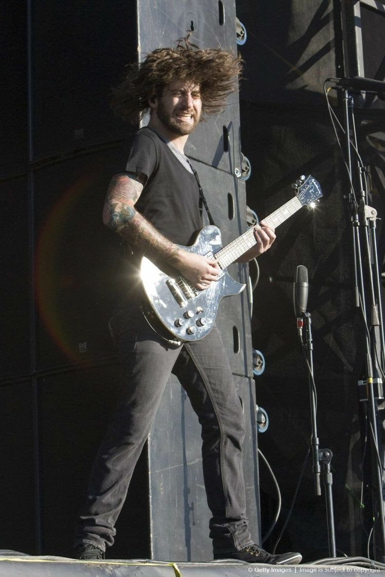 Happy birthday joe trohman our ham for hands you are so beautiful in this picture        