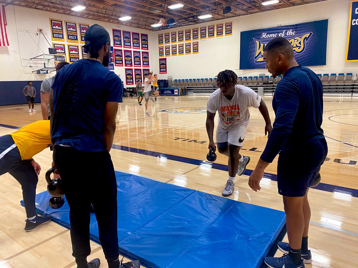 CorbanMBB's tweet photo. SWEAT EQUITY! ⛓
#WarriorMentality https://t.co/8dvUGiUQtP