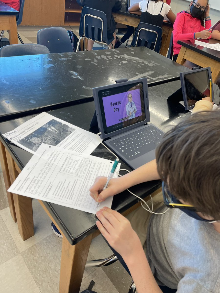 TJMSgifted's tweet photo. Kids haven’t spoken to each other in forever! So @LeonbergerTJMS decided to hit ‘em with a Socratic Seminar right out of the gate. Science, Ethics, the story Henrietta Lacks and some awkward silences. Gotta love middle school 👍#tjmsrocks @APSGifted @JeffersonIBMYP https://t.co/FH3TkZ74Qw