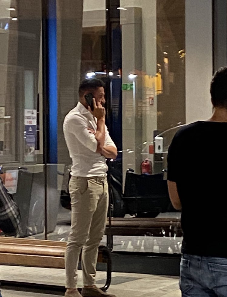 teixeira için kendini parçalayan josef batshuayi için nkoudou kendi alacağından kısıp imza atan rosier ve son olarak beşiktaşta ayrılmasının üstünden yıllar geçse bile hâlâ beşiktaş için saatlerce emek veren tosic.

beşiktaş ailedir❤️