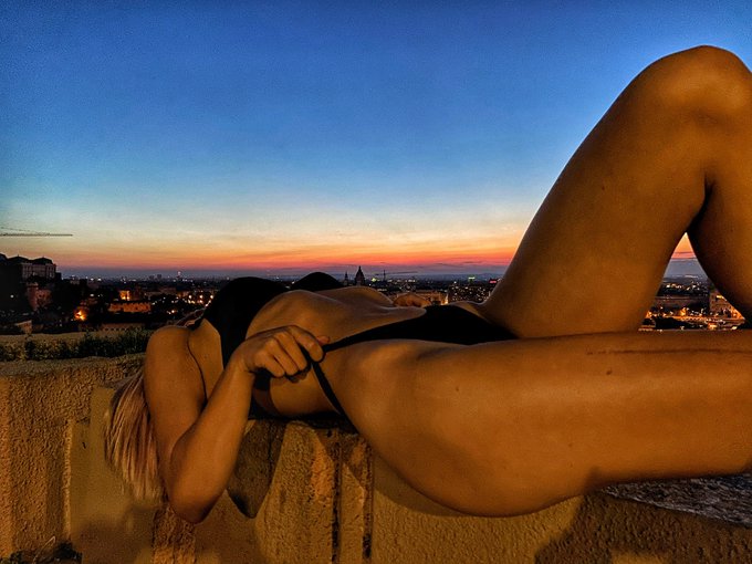 Amazing view 🤩 #night #city #vacation https://t.co/wqQho18Zw5<a href="/tag/night"class="tags">#night</a><a href="/tag/city"class="tags">#city</a><a href="/tag/vacation"class="tags">#vacation</a>