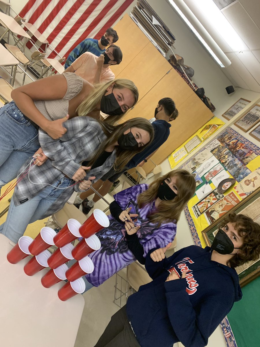 MrBooneHB's tweet photo. @EdisonChargers #cupsupchallenge Team building challenge.  Here are some action photos and winners https://t.co/s6CJjjcGo9