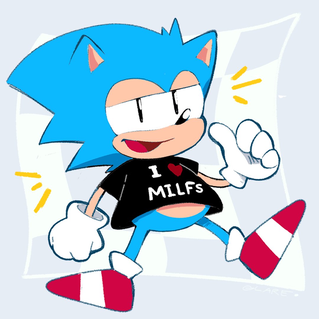 Sonic wearing his favorite shirt. 