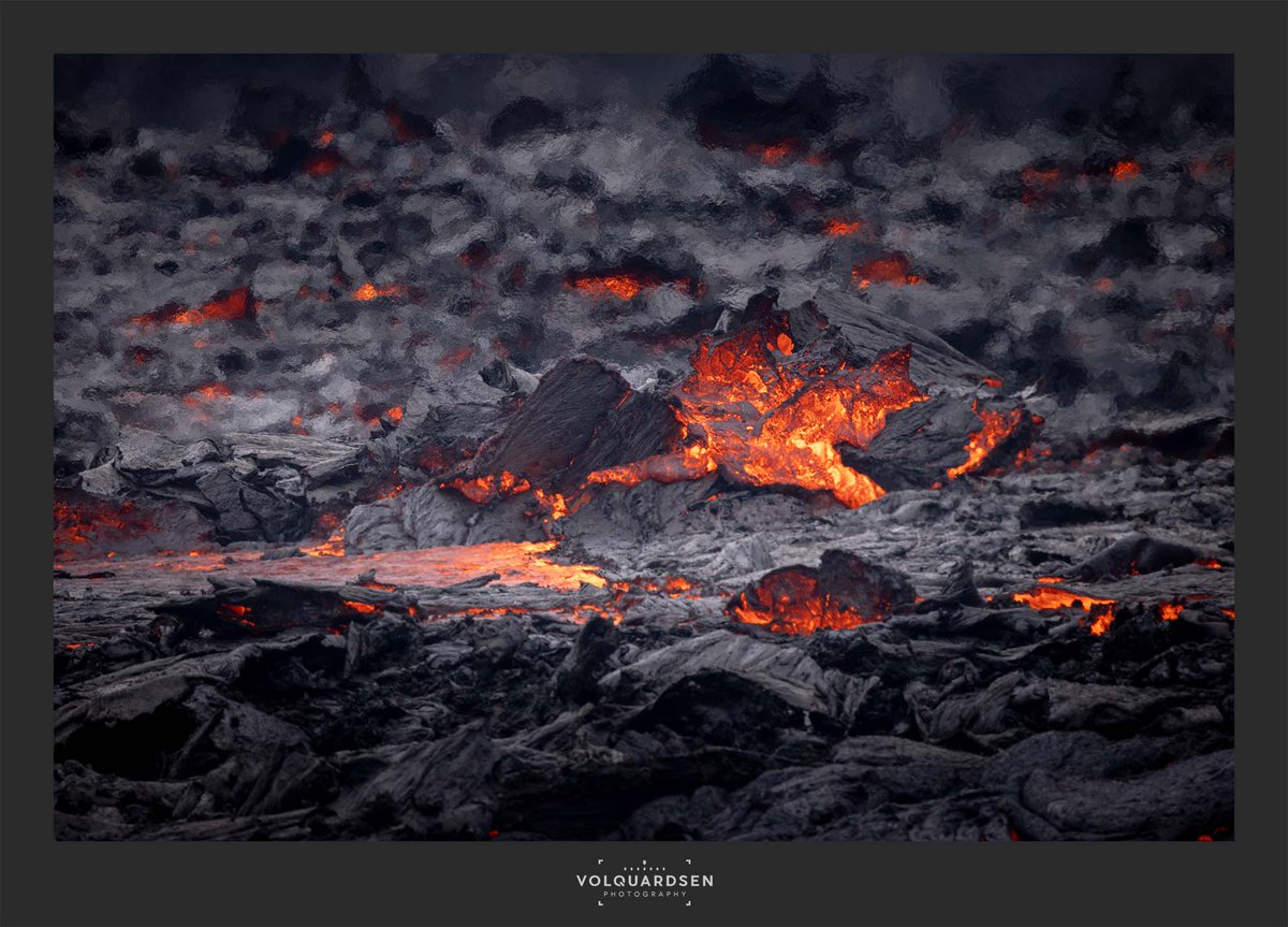 MarcVolquardsen's tweet photo. My favorite image from my visits to #Fagradalsfjall volcano on #Iceland. I love the colors of molten lava in contrast to the black of the solid lava. This was a lava flow just 10-15 Meter away.
#volcano #activevulcano #lavaflow #TwitterNatureCommunity #volquardsenphoto https://t.co/X6cIBSQRU2