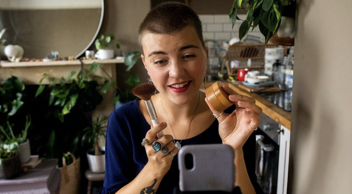 WavemakerMexico's tweet image. ¿Has oído hablar del #socialcommerce ? En este documento de #TheProvocateur te compartimos una pequeña guía para saber qué es y por dónde comenzar👇wavemakerglobal.com/the-provocateu…