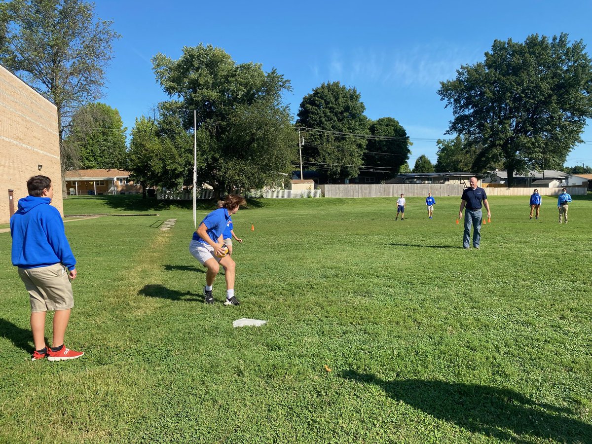 DHSdeVeuster's tweet photo. It was a great day for mattball! Winners from Pilsing and Moore/Bouslog will play each other next in the final 😤😤 https://t.co/iSnZsvmQmo