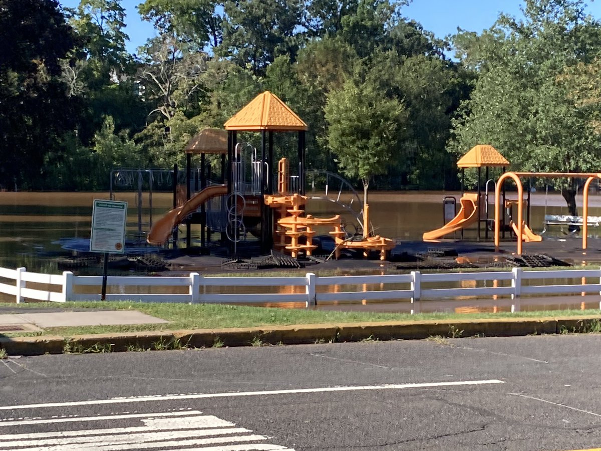 VilleSoccer's tweet photo. Just walked through town. Our community has definitely been hit hard with many homes destroyed. My thoughts and prayers go out to our Somerville/branchburg community and all of our surrounding towns hit hard by this storm. https://t.co/zyF1wyxjF2