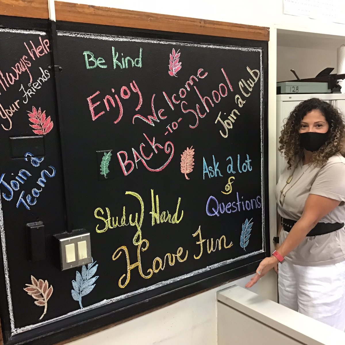 Amundsen High School (@amundsen_hs) on Twitter photo Once again, Ms. Gerena shows her artistic skills by decorating the bulletin board in room #128. Stop by and have a look. <a href="/ChiPubSchools/">CPS - Chicago Public Schools</a> Once again, Ms. Gerena shows her artistic skills by decorating the bulletin board in room #128. Stop by and have a look. <a href="/ChiPubSchools/">CPS - Chicago Public Schools</a>