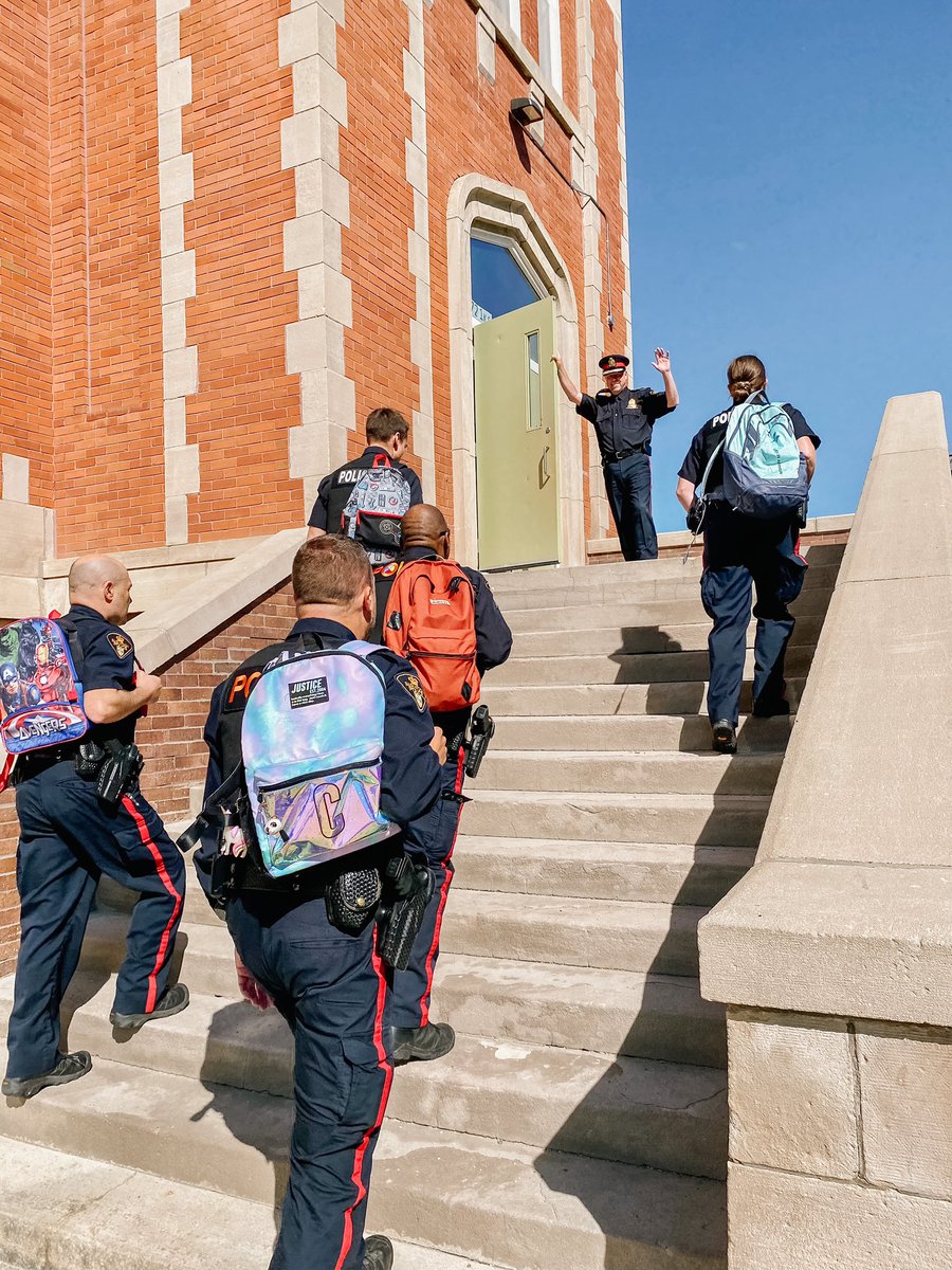 Welcome back!

Our School Resource Officers are one-strapping their way into the school year with all of the excitement that a new classroom brings.

Together, let’s be the difference in a safe and successful year!