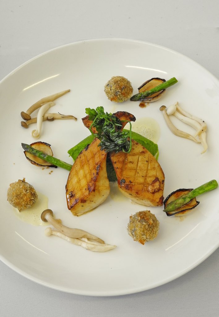 showcookcom's tweet photo. 🏆 One&Only Reaching for Young Stars YOUNG STAR CHEF OF THE YEAR: Jadon Lee Harilall ✨ (Cape Town Hotel School Part of the Faculty of Business Management Sciences of the Cape Peninsula University of Technology)
#OOYoungStars2021 @DennyMushroomZA @Rio_Largo #biowheat
@CPUT https://t.co/6jO4rel7On