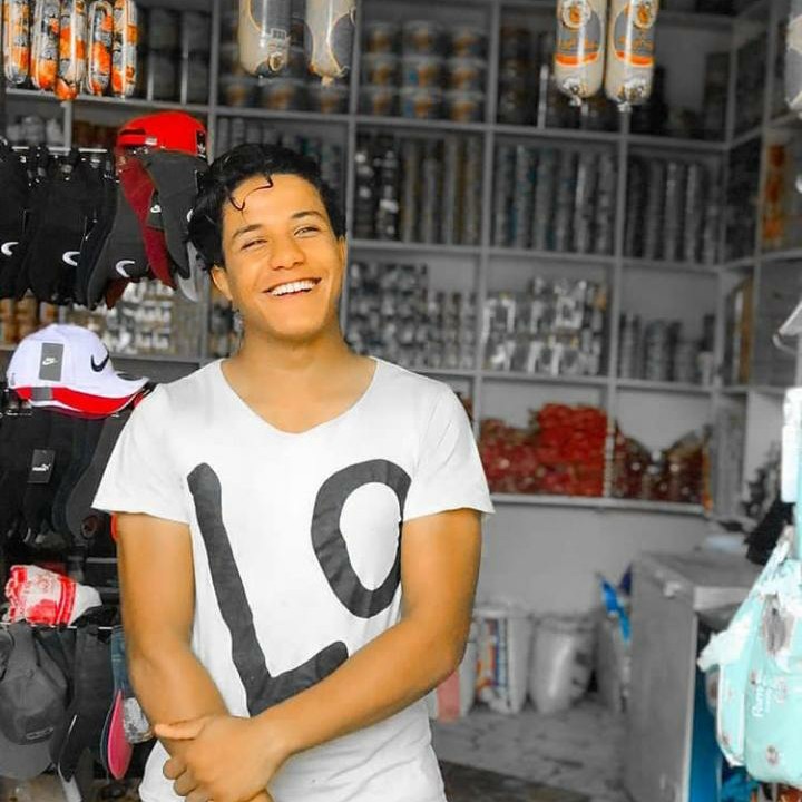 وفاضل ساعات وكبر سنه 😂🌚