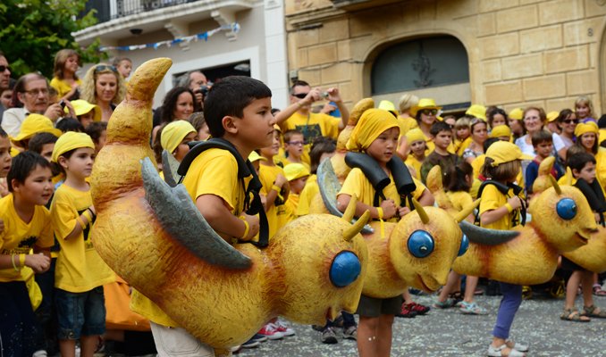 festafiloxera's tweet photo. IMPORTANT!

Ampliem l'aforament de la @festafiloxera infantil del dimecres 8 de setembre a les 12h.

Les noves entrades es distribuiran aquest divendres, 3 de setembre, a partir de les 10h, a https://t.co/rDEBax62nA.

#FLX40 #santsadurní https://t.co/oH6rLNlrHO