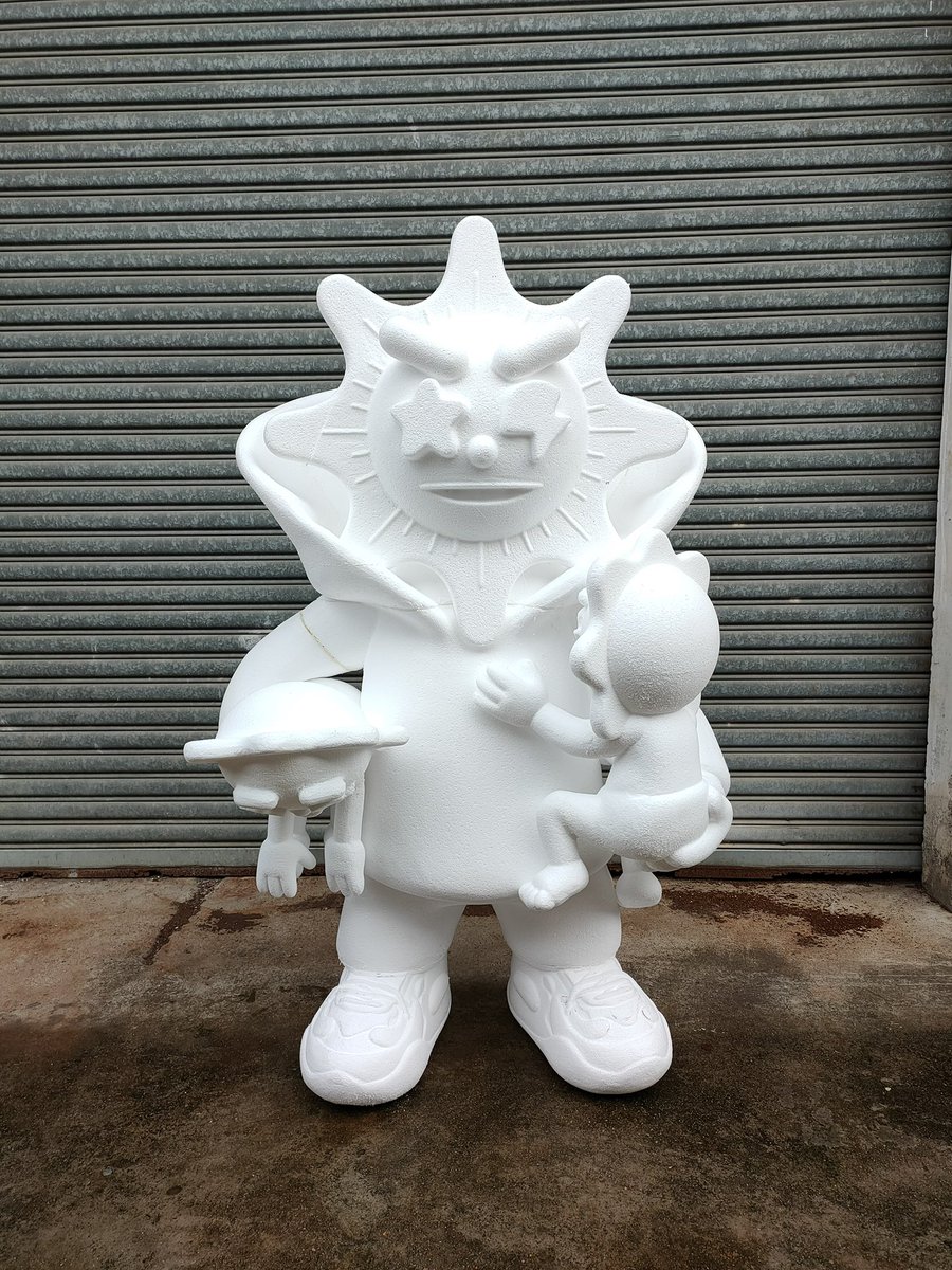 ColourfulMula's tweet photo. Here’s another angle of my 6ft statue I’m working on. https://t.co/IgUbvGHdvh
