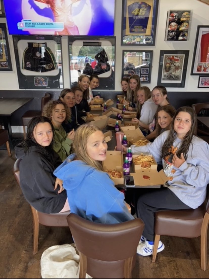 WellyAnglesey's tweet photo. Our awesome new 3rd form met today for a fun session on the water at Liquid Leisure! We’re soo excited to welcome you on Sunday! 🎈💥 #newbies #Angleseyrocks #BacktoSchool2021 #3rdform #Angleseyisthebest https://t.co/gf3p89hCVB