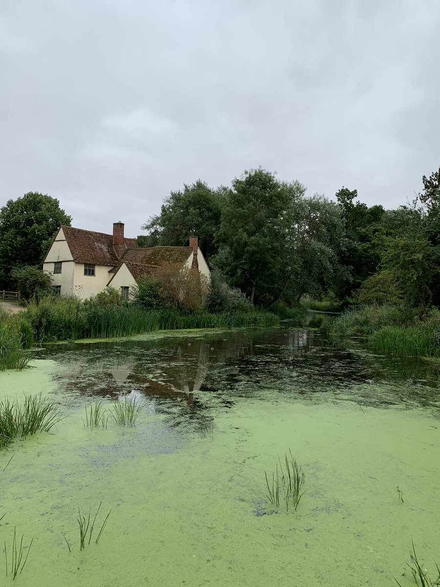 At last, thanks to my wonderful NHS colleagues retirement gift last year  I’ve finally been able to have a fabulous mid-week break in beautiful Suffolk. Fell in love with the flint churches and pink thatched cottages.