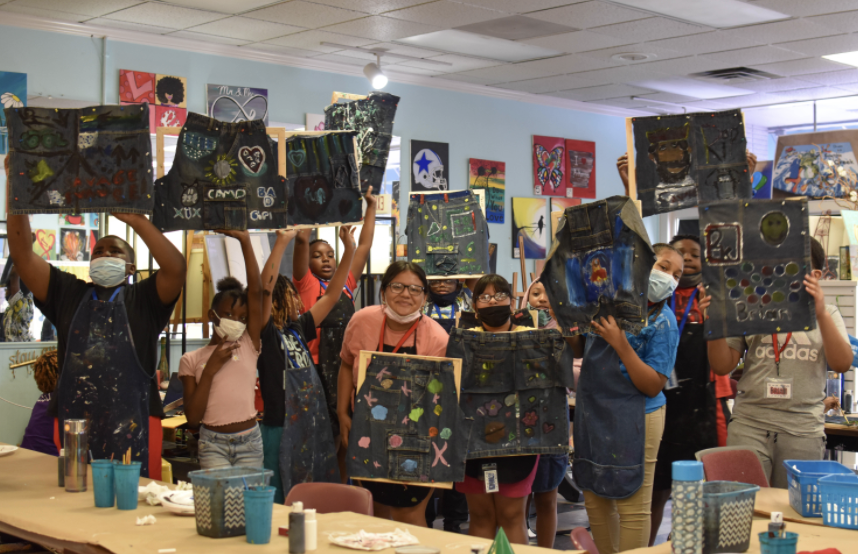 UALR's tweet photo. Windgate Foundation Awards UA Little Rock More Than $3 Million in Grants for Art Outreach, Art Acquisition, and Children International @children  https://t.co/qZltmZvahw https://t.co/q2yIc0DTzP