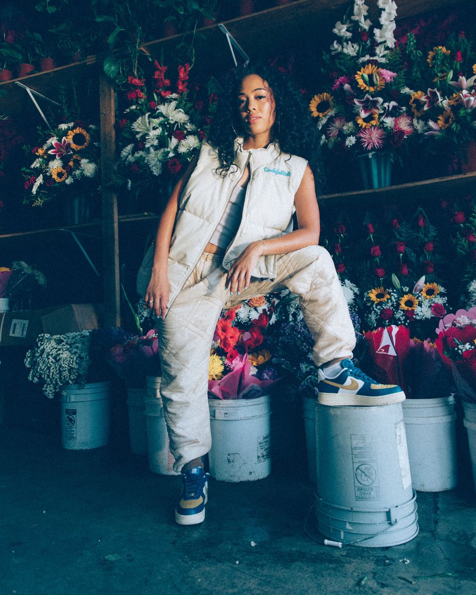 UNDEFEATEDinc's tweet photo. IDK and Joyce Wrice for UNDEFEATED x Nike ‘5 On It’
#DunkVsAF1 @nike https://t.co/f4Uy4JiUkL