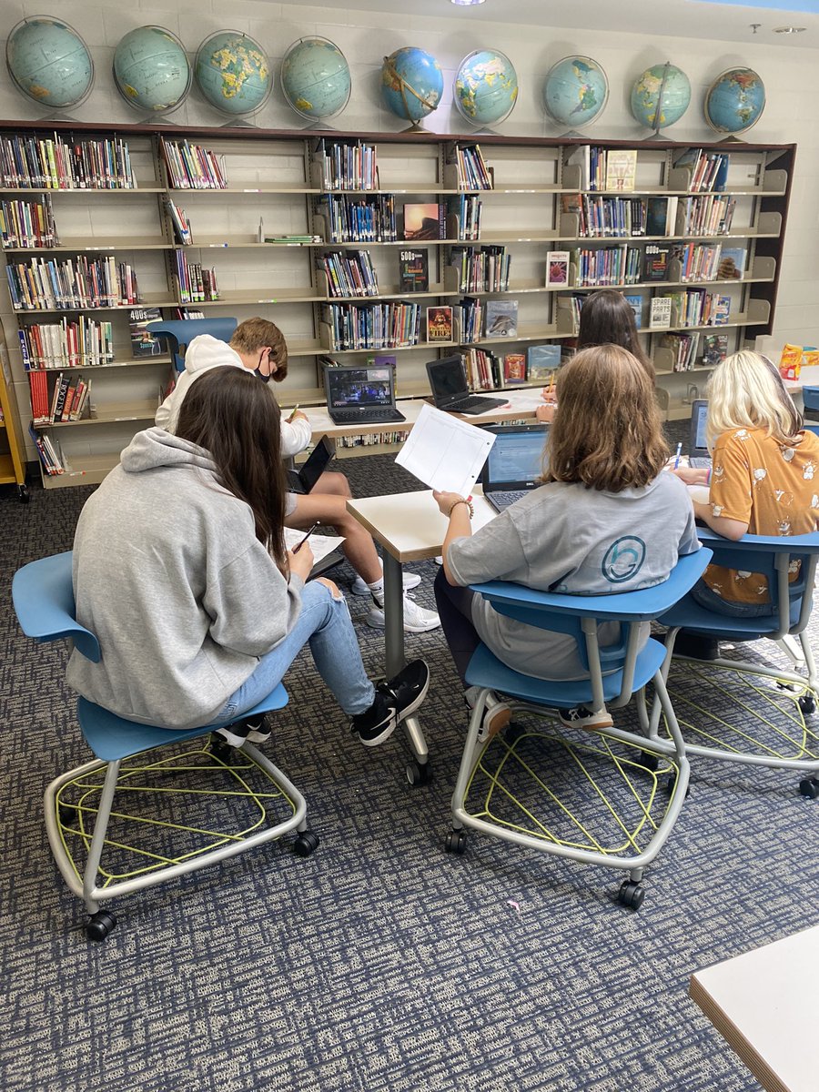 AlisonDParker's tweet image. Jigsaw 🧩 activity to learn about allusions in Restart