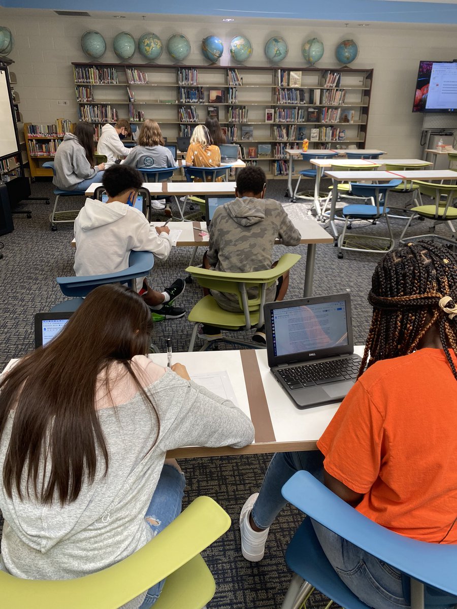 AlisonDParker's tweet image. Jigsaw 🧩 activity to learn about allusions in Restart