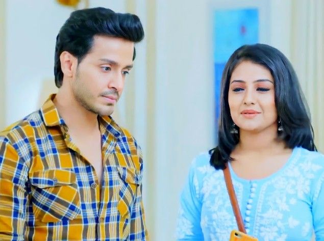 Shalini0456's tweet photo. Hamare sbke , cutiee pieesss..😘

#IshkParZorNahi #Ishqaan https://t.co/oinsx7VMCD