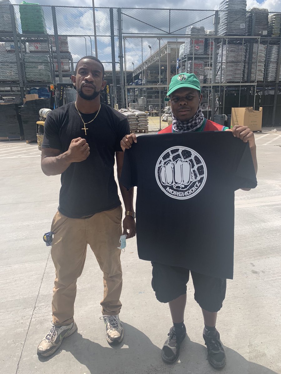 MoreEdterprise's tweet photo. #MoreHookzUnchained @Ric__Flair 
THANK YOU FOR BUILDING WITH US™️ @Aus10Powers @sirHASHington @TheHashClubLLC @everyoneeatsatl @gaptoofgenius @espnmma https://t.co/1QK5gVbOxh