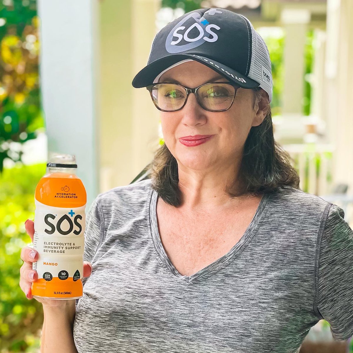 ItsJenDixon's tweet photo. Did you know that dehydration is the number one cause of fatigue and exhaustion? Using @SOSHydration products can help you feel your best! 💦 #ad #ineedsos #morefromwater #fasthydration https://t.co/iY4x5V6deD