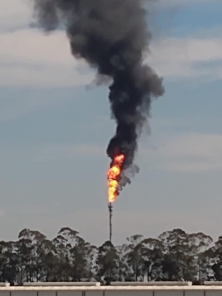politicasandre's tweet photo. Petroquímica segue poluindo a região do Capuava e adjacências, em Santo André (fonte: moradores do Jardim Elizabeth) https://t.co/pCJDXK3UOI