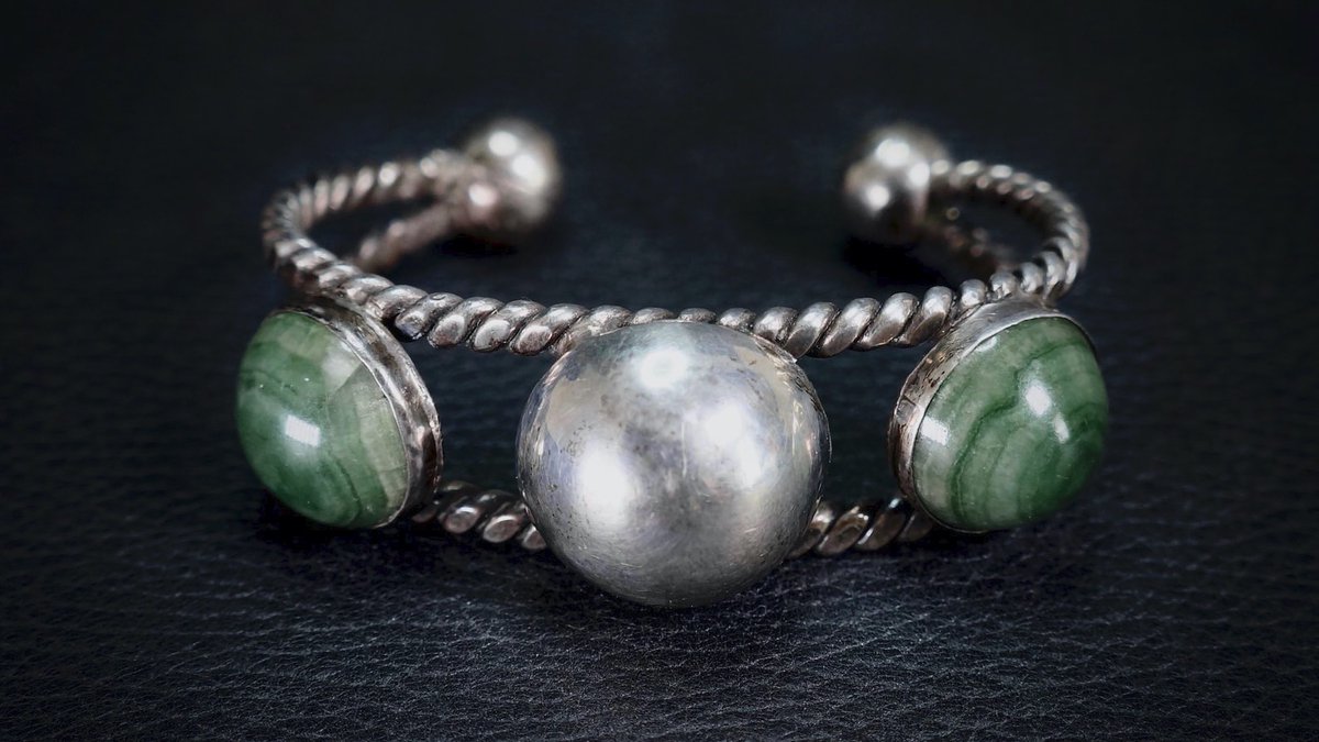 Vintage Mexican Silver & Jade Stone Cuff Bracelet- 68.2 grams etsy.me/3yHGM6F #unisexadults #cuffbracelet #southwestern #jade #bohojewelry #vintagejewelry #antiquejewelry #handmadejewelry #mexicansilver #mexicanjewelry #taxco Far-Rider-West.com 🦋🐴🌵