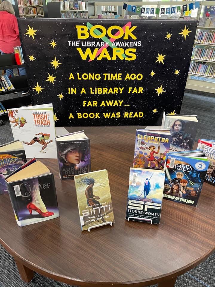 Gar-Field Librarians tweet media