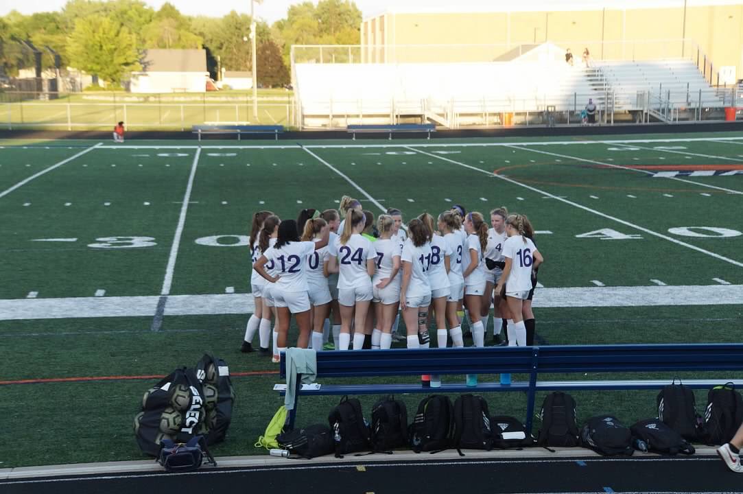 CHSgirlsfutbol's tweet image. We are at home for game #3 tonight! Come see us play vs Shakopee @ 5!!🤩🥳